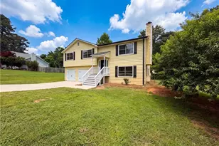 2021 Raymonds Dr, Loganville, GA 30052 - Photo 5