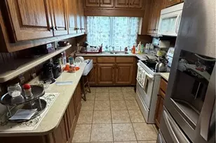 401 Latimore Ave, Buford, GA 30518 - Photo 7