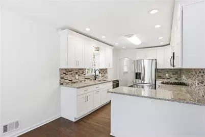 6014 Lake Lanier Heights Road, Buford, GA 30518 - Photo 11