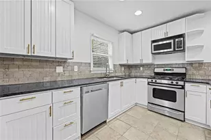2429 Claude St NW, Atlanta, GA 30318 - Photo 11