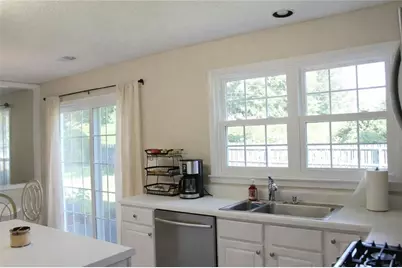 660 Glenbarrett Court NE, Marietta, GA 30066 - Photo 11