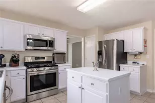 660 Glenbarrett Ct NE, Marietta, GA 30066 - Photo 5