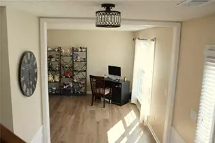660 Glenbarrett Ct NE, Marietta, GA 30066 - Photo 3