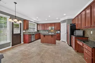 581 Kyle Trace Ct, Sugar Hill, GA 30518 - Photo 19