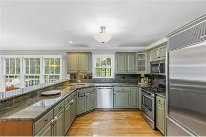 4924 Marlos, Marietta, GA 30066 - Photo 17