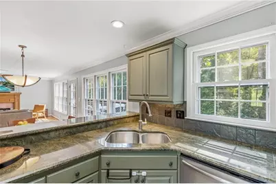 4924 Marlos Drive NE, Marietta, GA 30066 - Photo 17