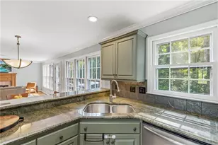 4924 Marlos Dr NE, Marietta, GA 30066 - Photo 17