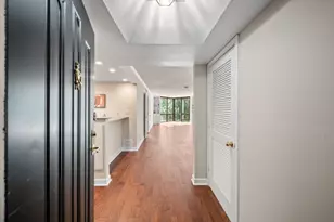 2870 Pharr Ct NW, Atlanta, GA 30305 - Photo 3