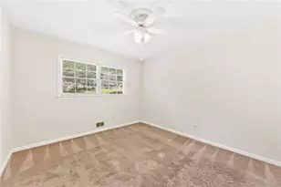 708 Rollingwood Dr, Stone Mountain, GA 30087 - Photo 17