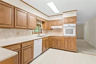 708 Rollingwood Dr, Stone Mountain, GA 30087 - Photo 11