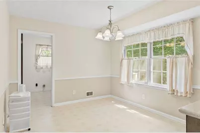 708 Rollingwood Drive, Stone Mountain, GA 30087 - Photo 15