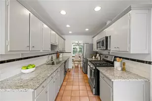 625 Channing Dr NW, Atlanta, GA 30318 - Photo 11