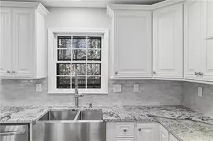 2037 Stoneleigh Dr, Stone Mountain, GA 30087 - Photo 15