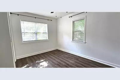 3230 W Shadowlawn Avenue NE #Garage Apt, Atlanta, GA 30305 - Photo 5