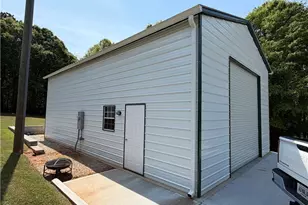 5919 River Rd, Flowery Branch, GA 30542 - Photo 7