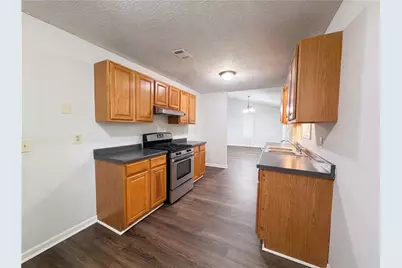 85 Hartley Woods Drive NE, Kennesaw, GA 30144 - Photo 5