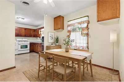 7019 Lakeview Lane, Peachtree Corners, GA 30360 - Photo 9