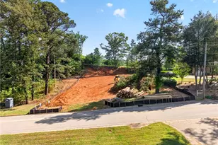 608 E Lake Dr, Gainesville, GA 30506 - Photo 7