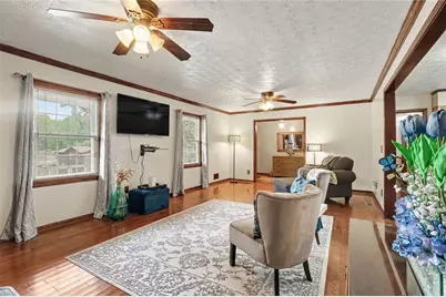 5385 Rockmoor Drive, Stone Mountain, GA 30088 - Photo 11
