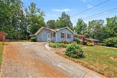 5385 Rockmoor Drive, Stone Mountain, GA 30088 - Photo 5