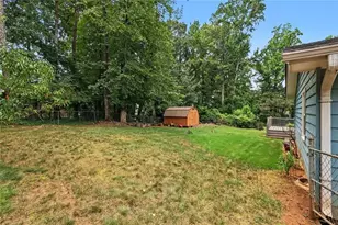 5385 Rockmoor Dr, Stone Mountain, GA 30088 - Photo 35
