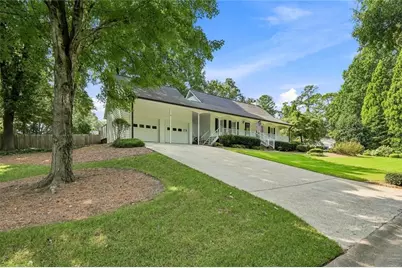3750 Hickory Ridge Court, Marietta, GA 30066 - Photo 5