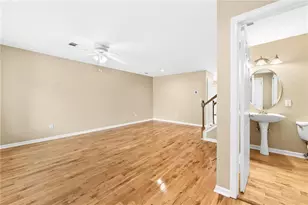 2266 Oak Glenn Cir, Duluth, GA 30096 - Photo 5