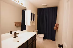 1040 Hillary Ln, Lawrenceville, GA 30043 - Photo 27