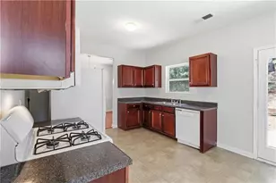 5605 Grande River Rd, Atlanta, GA 30349 - Photo 15