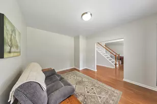 221 Courtland Oaks Dr SW, Marietta, GA 30060 - Photo 5