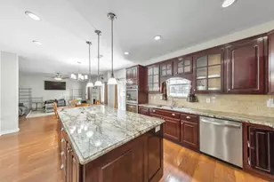 221 Courtland Oaks Dr SW, Marietta, GA 30060 - Photo 13