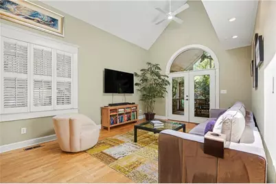 827 Highland Terrace NE, Atlanta, GA 30306 - Photo 17