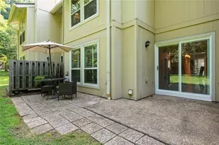 6391 Hawthorne Terrace, Peachtree Corners, GA 30092 - Photo 3
