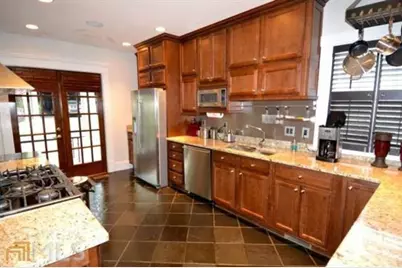 1079 Monroe Drive NE, Atlanta, GA 30306 - Photo 11
