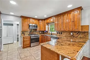 2615 Skyline Dr, Atlanta, GA 30337 - Photo 9