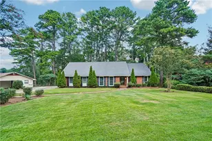 2615 Skyline Dr, Atlanta, GA 30337 - Photo 1