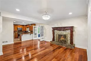 2615 Skyline Dr, Atlanta, GA 30337 - Photo 5