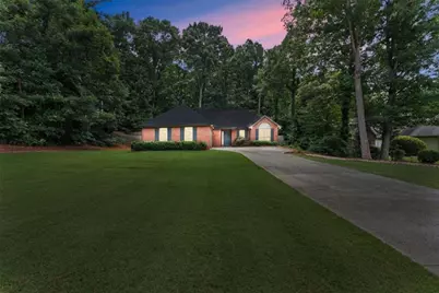 2035 Huntington Hill Trace, Buford, GA 30519 - Photo 3