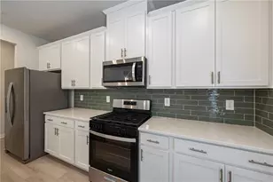 6921 Winchester Pl, Fairburn, GA 30213 - Photo 5