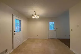 734 Marthas Dr, Lawrenceville, GA 30045 - Photo 7