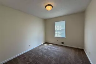 734 Marthas Dr, Lawrenceville, GA 30045 - Photo 19