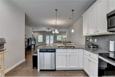 2719 Hedgeway Circle, Kennesaw, GA 30144 - Photo 15