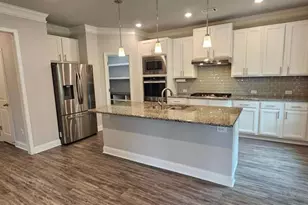 352 Newshaw Dr, Lawrenceville, GA 30046 - Photo 9