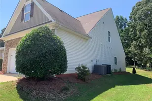 5515 Preserve Point, Flowery Branch, GA 30542 - Photo 3