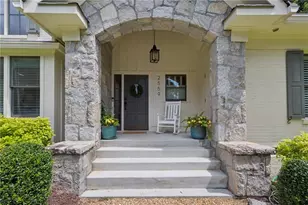 2559 Sharondale Dr NE, Atlanta, GA 30305 - Photo 3