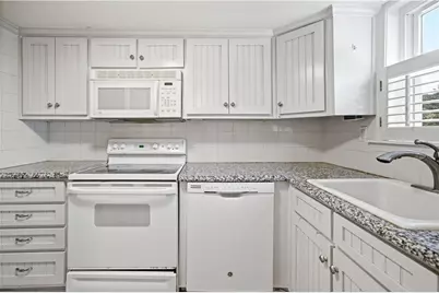 276 Lakemoore Drive NE #C, Atlanta, GA 30342 - Photo 11