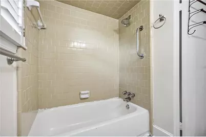 276 Lakemoore Drive NE #C, Atlanta, GA 30342 - Photo 17