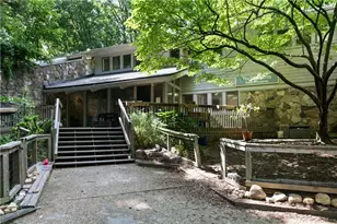 276 Lakemoore Dr NE, Atlanta, GA 30342 - Photo 29