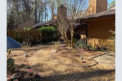 831 Lake Hollow Boulevard SW, Marietta, GA 30064 - Photo 11