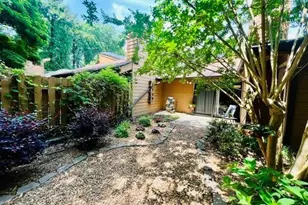 831 Lake Hollow Blvd SW, Marietta, GA 30064 - Photo 23